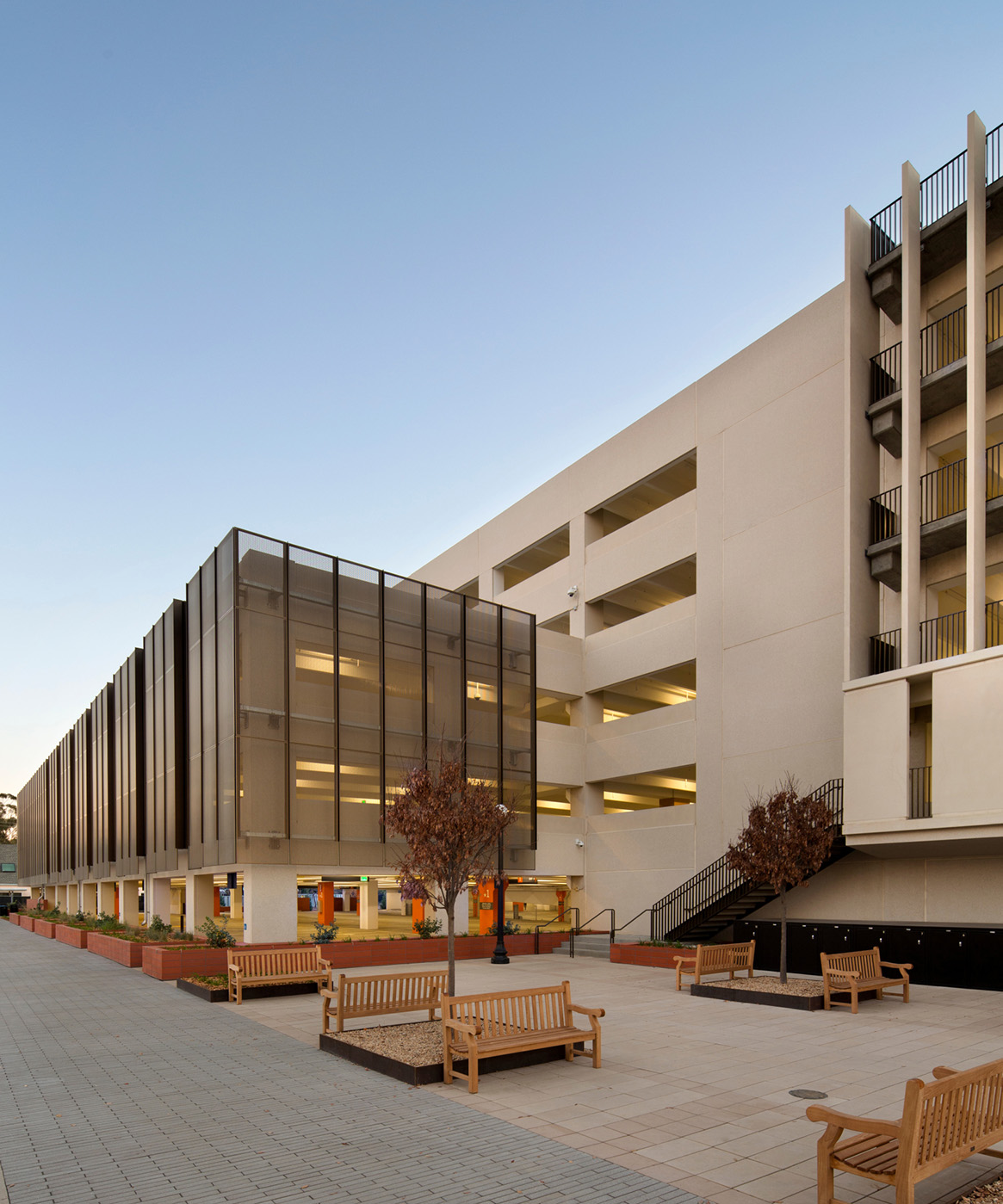 Stanford Hoover Pavilion Parking Structure